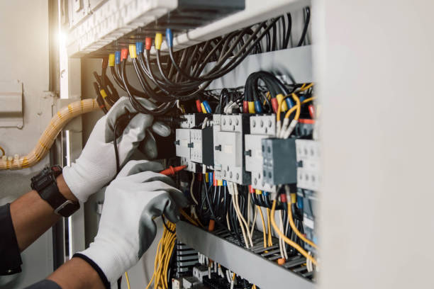 Best Affordable Emergency Electrician  in Flora, IN